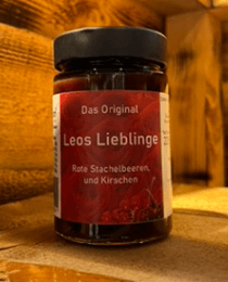 Rote Stachelbeeren, und Kirschen